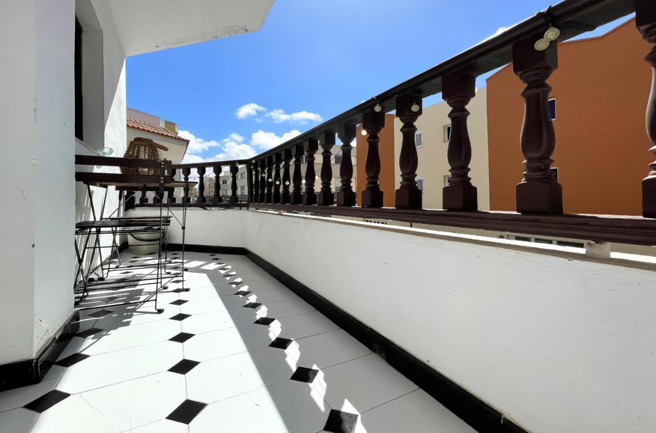 Central House Corralejo Bagian luar foto